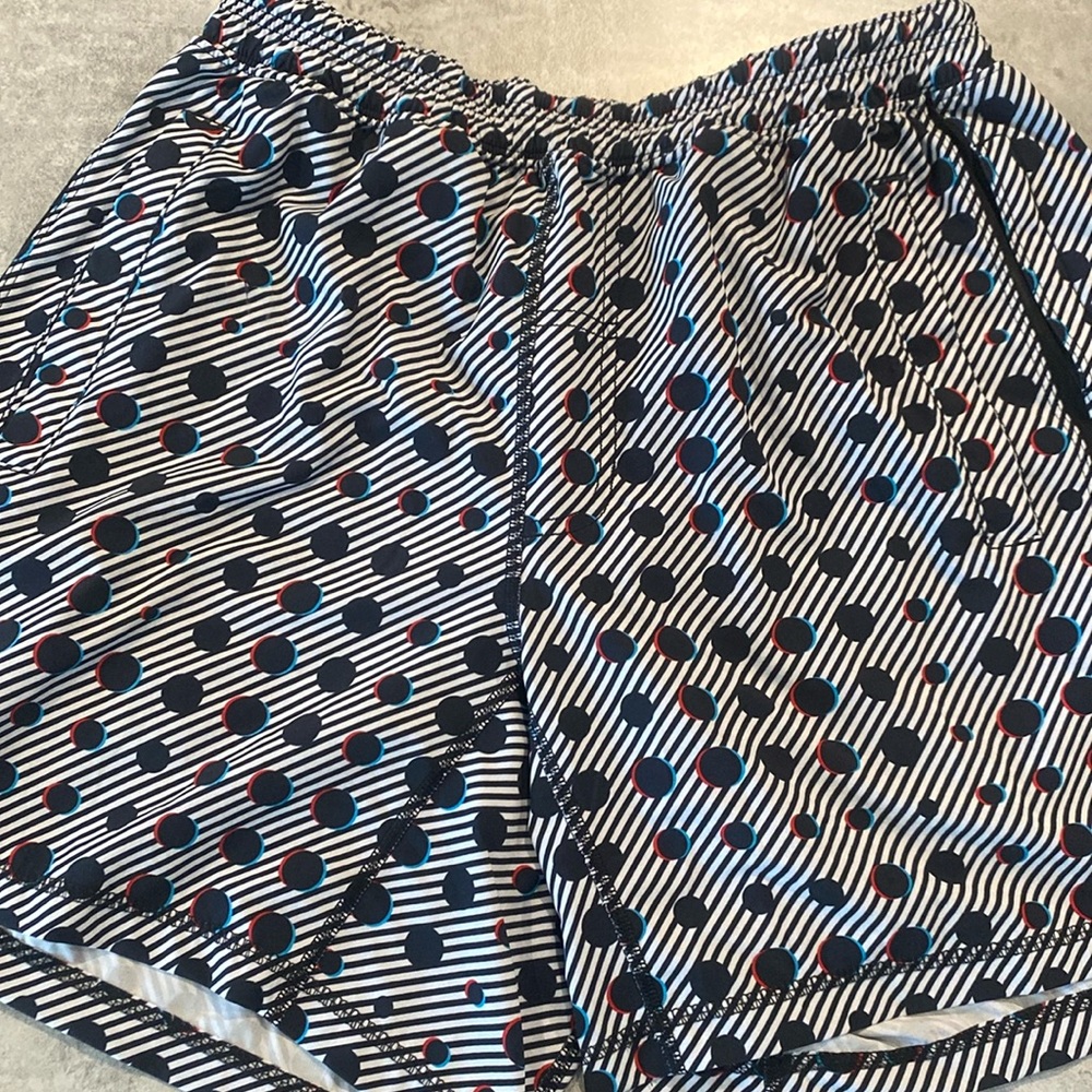 Lulu Pacebreaker Dark Polka Dot/Lined 
- Liner cut out
- 9” Hemmed to 5”
- Large